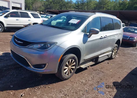 2018 Chrysler Pacifica Touring L from USA, damaged, VIN 2C4RC1BG3JR115584